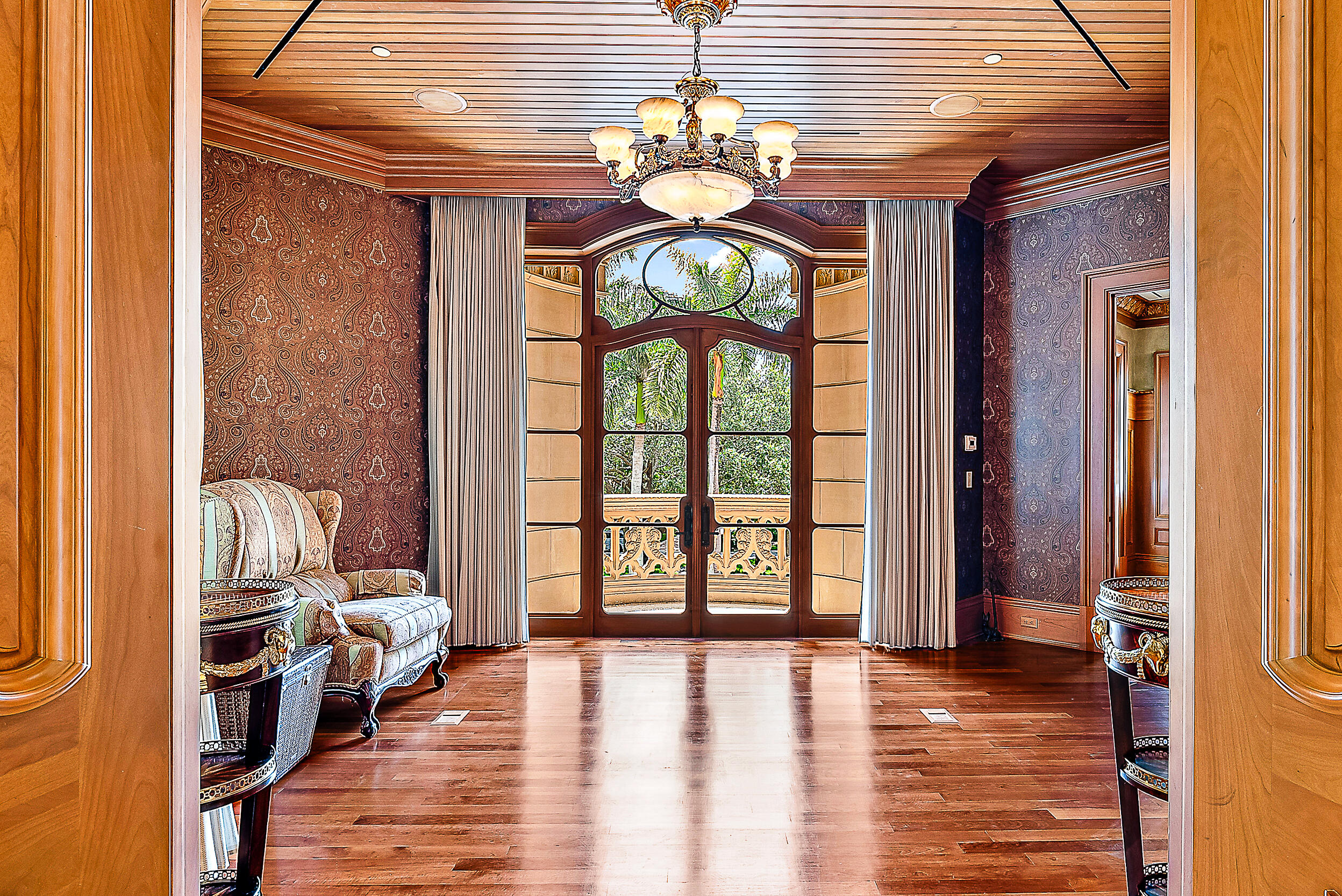 209 Commodore Drive Jupiter, FL 33477 - Photo 34 of 75 Guest Sitting area