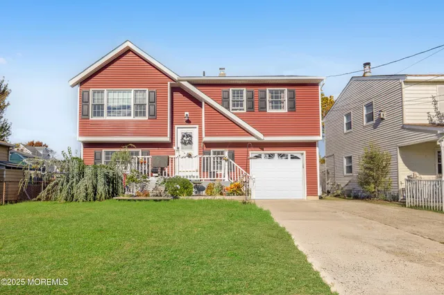 $575,000 | 31 Monmouth Avenue, North Middletown, NJ 07748