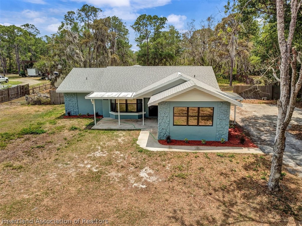 1825 Gardenia Road Sebring, FL 33875 - Photo 2 of 36 Gallery Image 2
