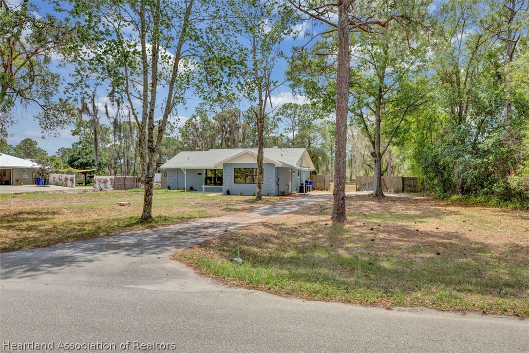 1825 Gardenia Road Sebring, FL 33875 - Photo 35 of 36 Gallery Image 35