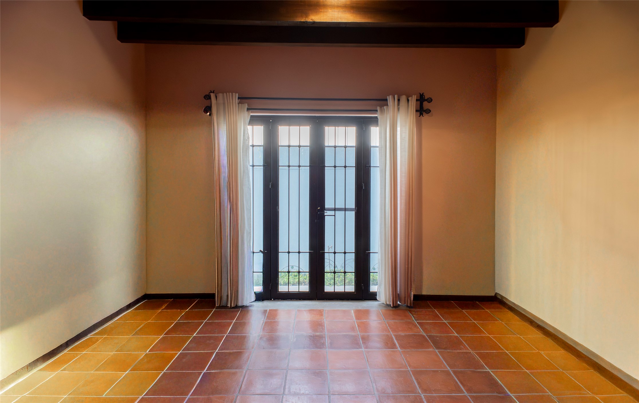 6 Camino Norte undefined, undefined 00000 - Photo 26 of 34 a view of an empty room with window