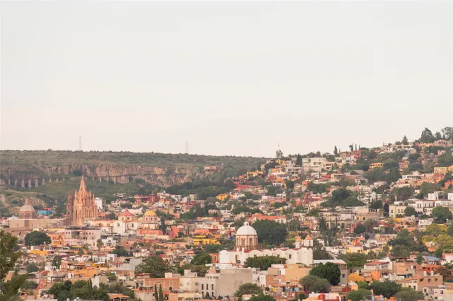 $499,000 | 6 Camino Norte