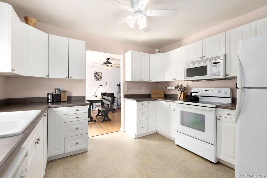 28 New Bailey Ridge Road Candler, NC 28715 - Photo 2 of 19 Gallery Image 2