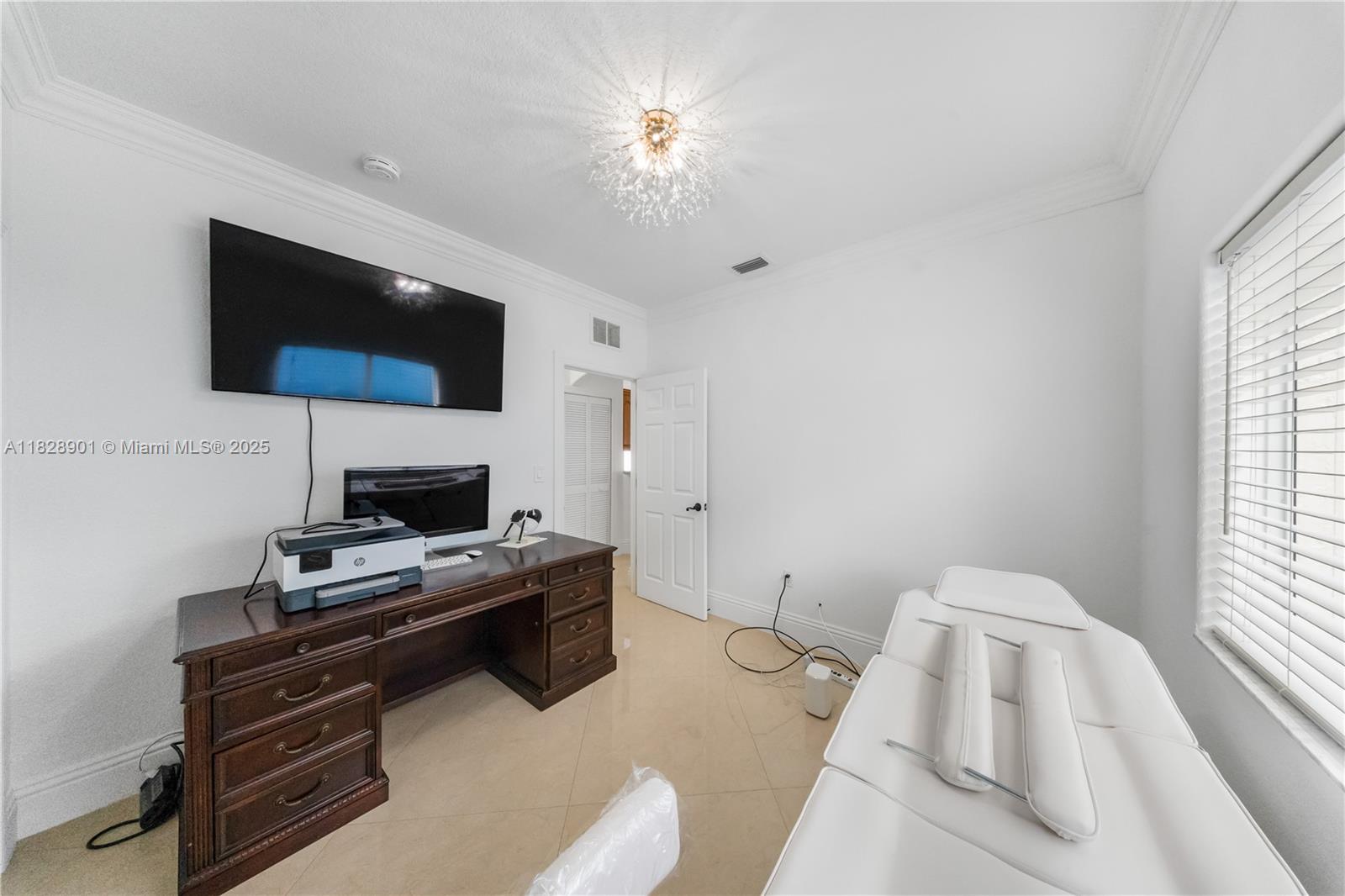 6102 Southwest 159th Court Miami, FL 33193 - Photo 16 of 44