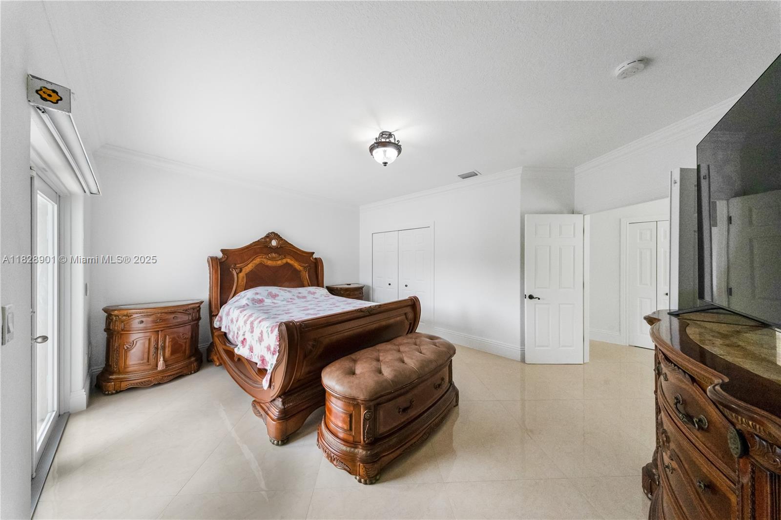 6102 Southwest 159th Court Miami, FL 33193 - Photo 18 of 44