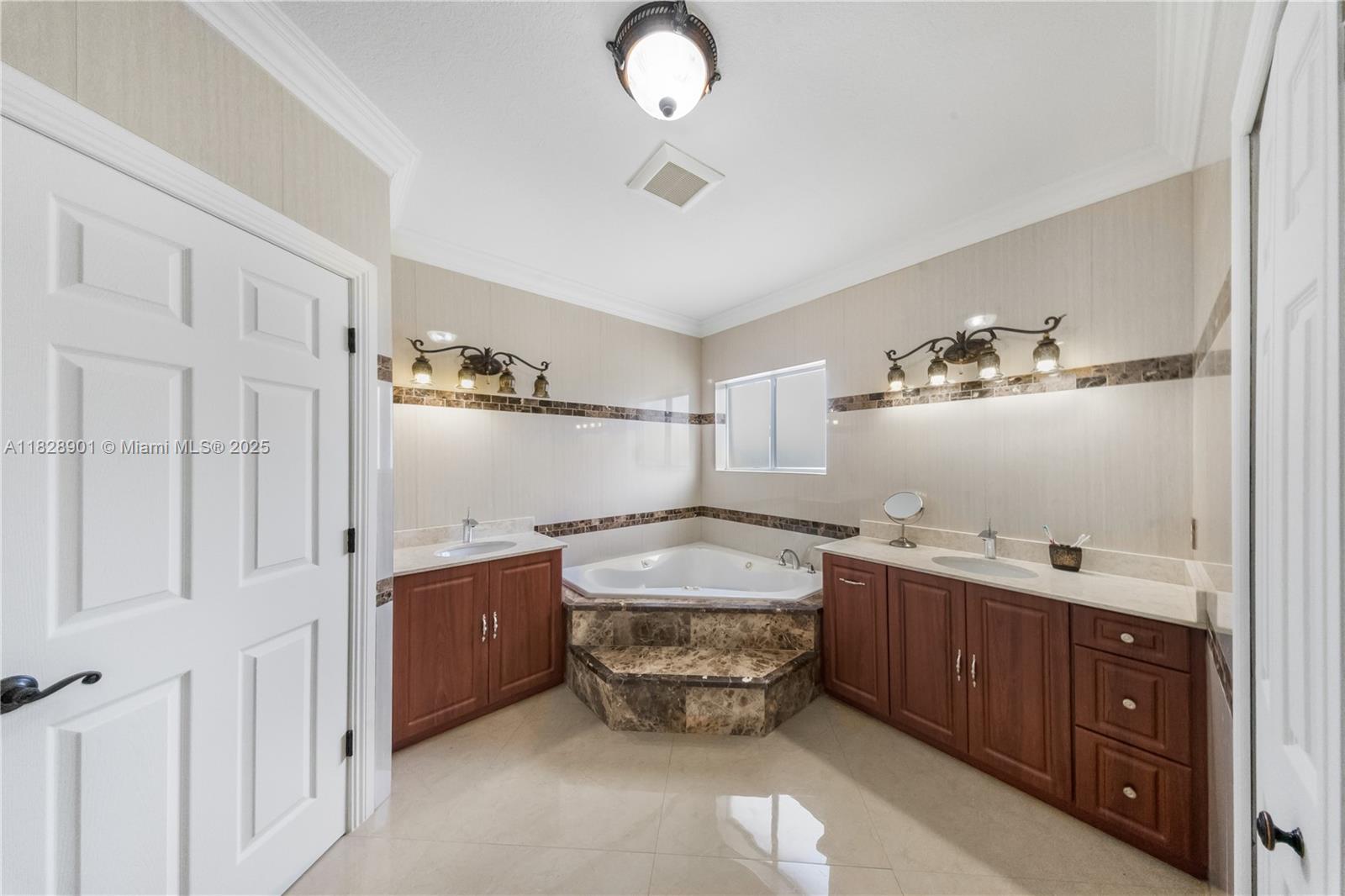 6102 Southwest 159th Court Miami, FL 33193 - Photo 20 of 44