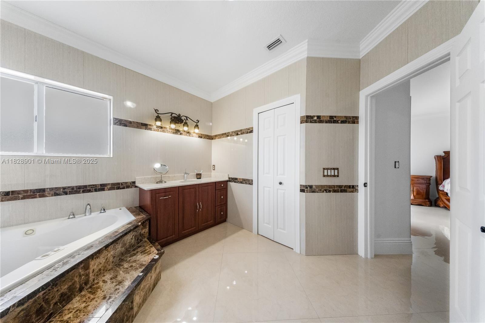 6102 Southwest 159th Court Miami, FL 33193 - Photo 23 of 44