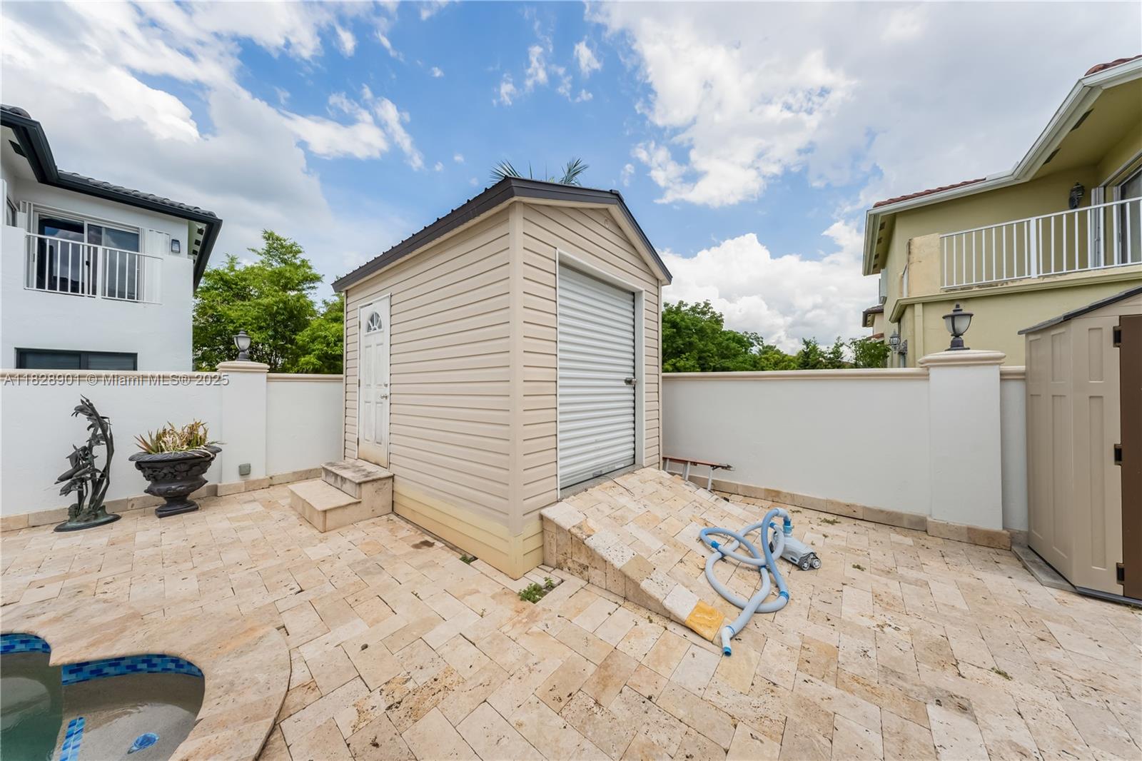 6102 Southwest 159th Court Miami, FL 33193 - Photo 36 of 44