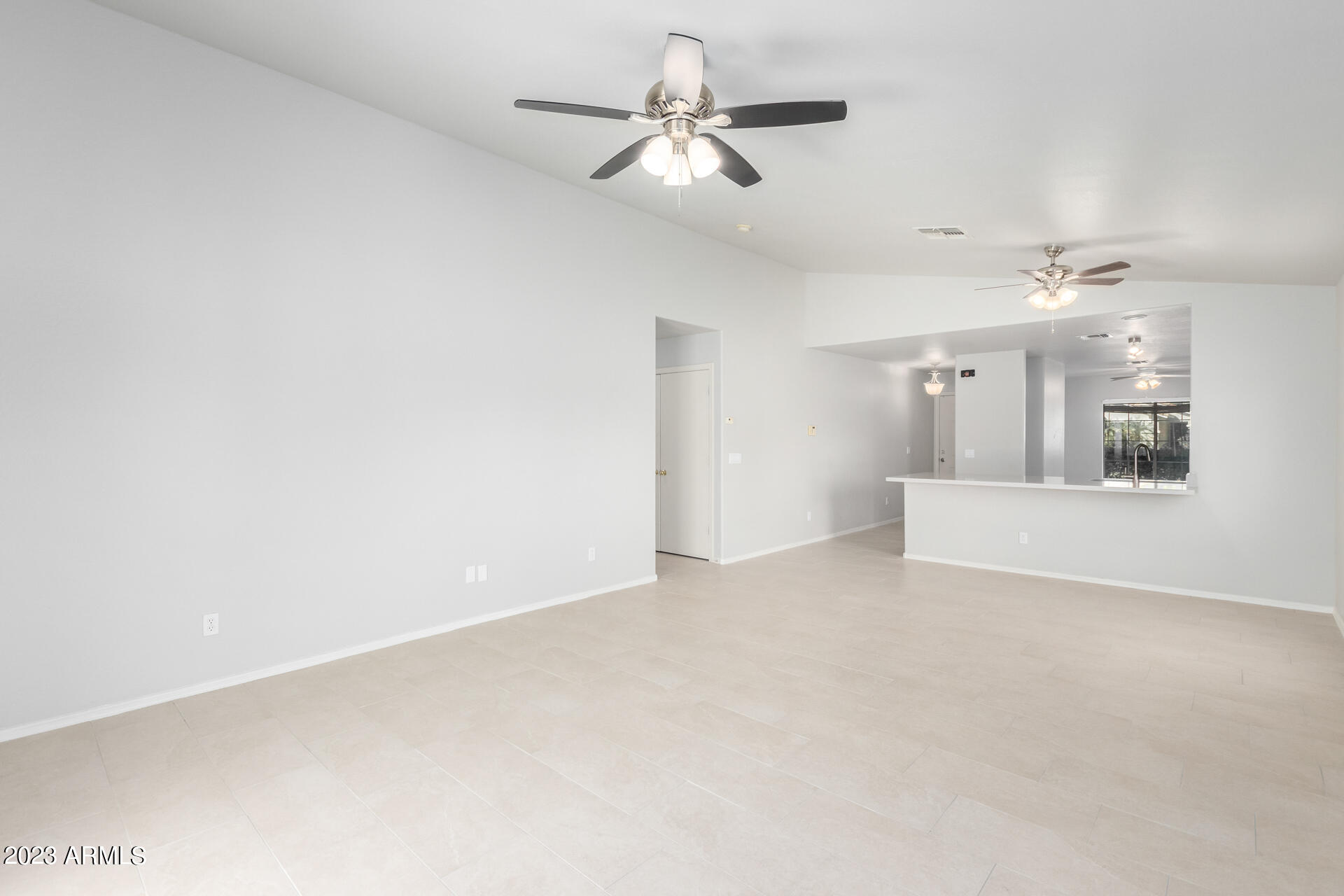17715 West Redfield Road Surprise, AZ 85388 - Photo 7 of 33