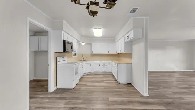 $2,900 | 352 Lookout Mountain, Kingsland, TX 78639