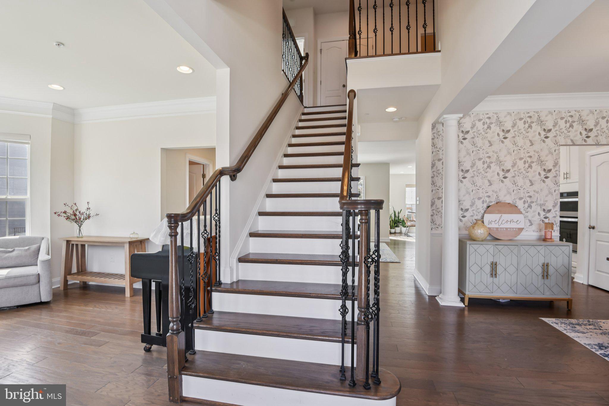 8616 Doves Fly Way Laurel, MD 20723 - Photo 4 of 90 foyer entry