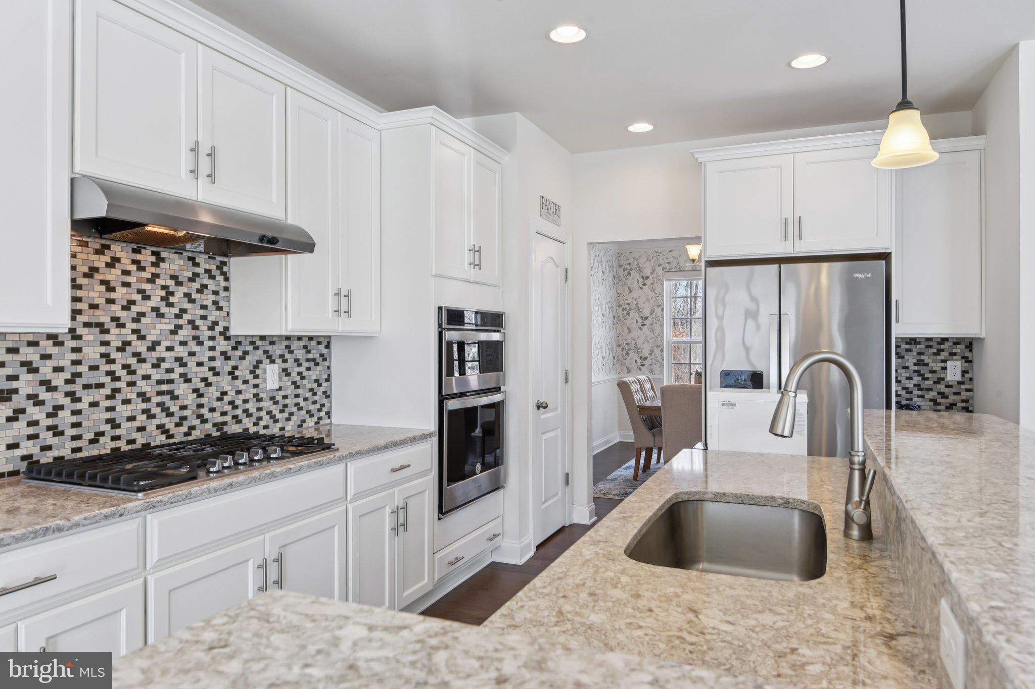 8616 Doves Fly Way Laurel, MD 20723 - Photo 4 of 10 gourmet kichen