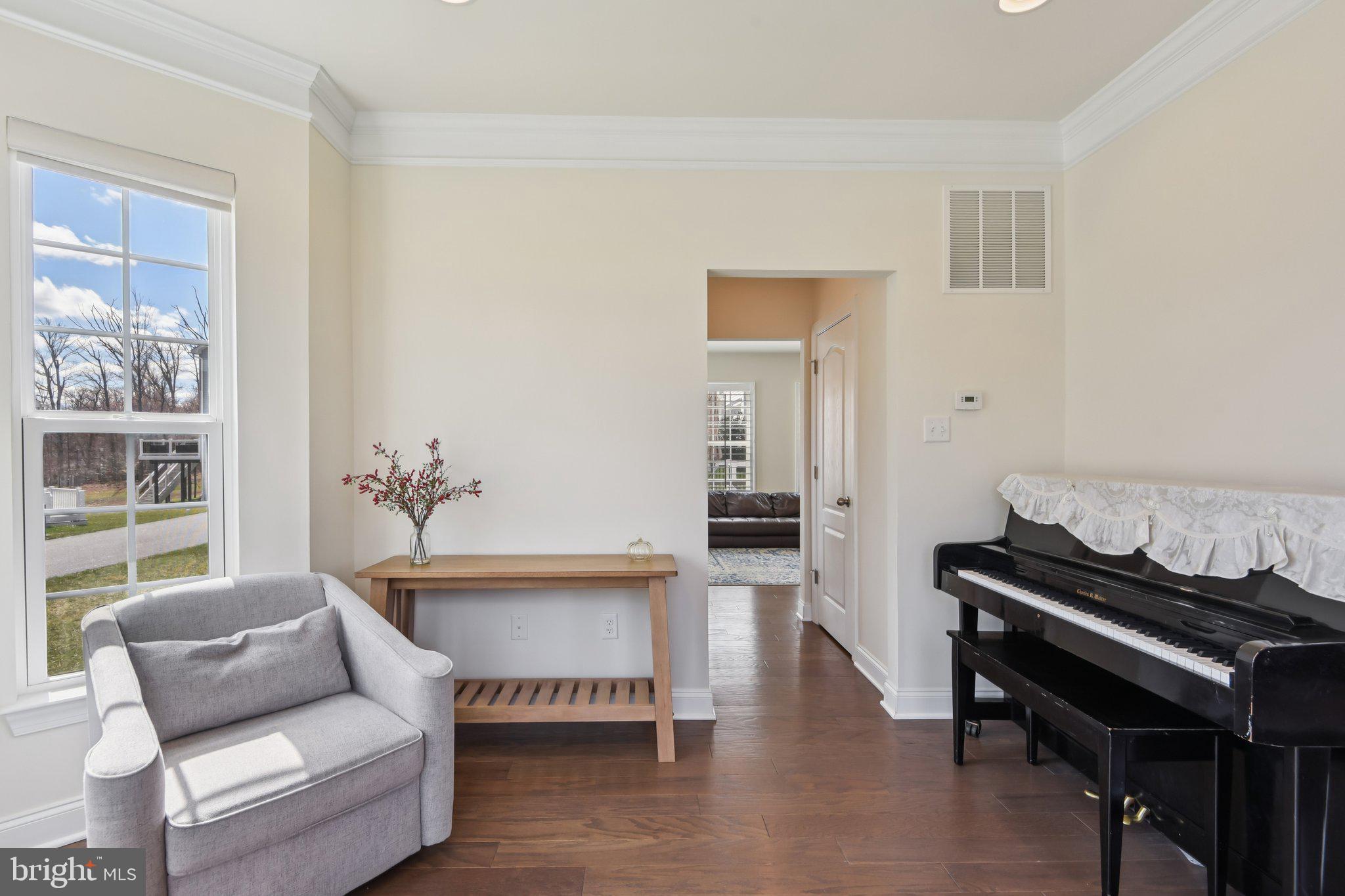 8616 Doves Fly Way Laurel, MD 20723 - Photo 9 of 90 living room