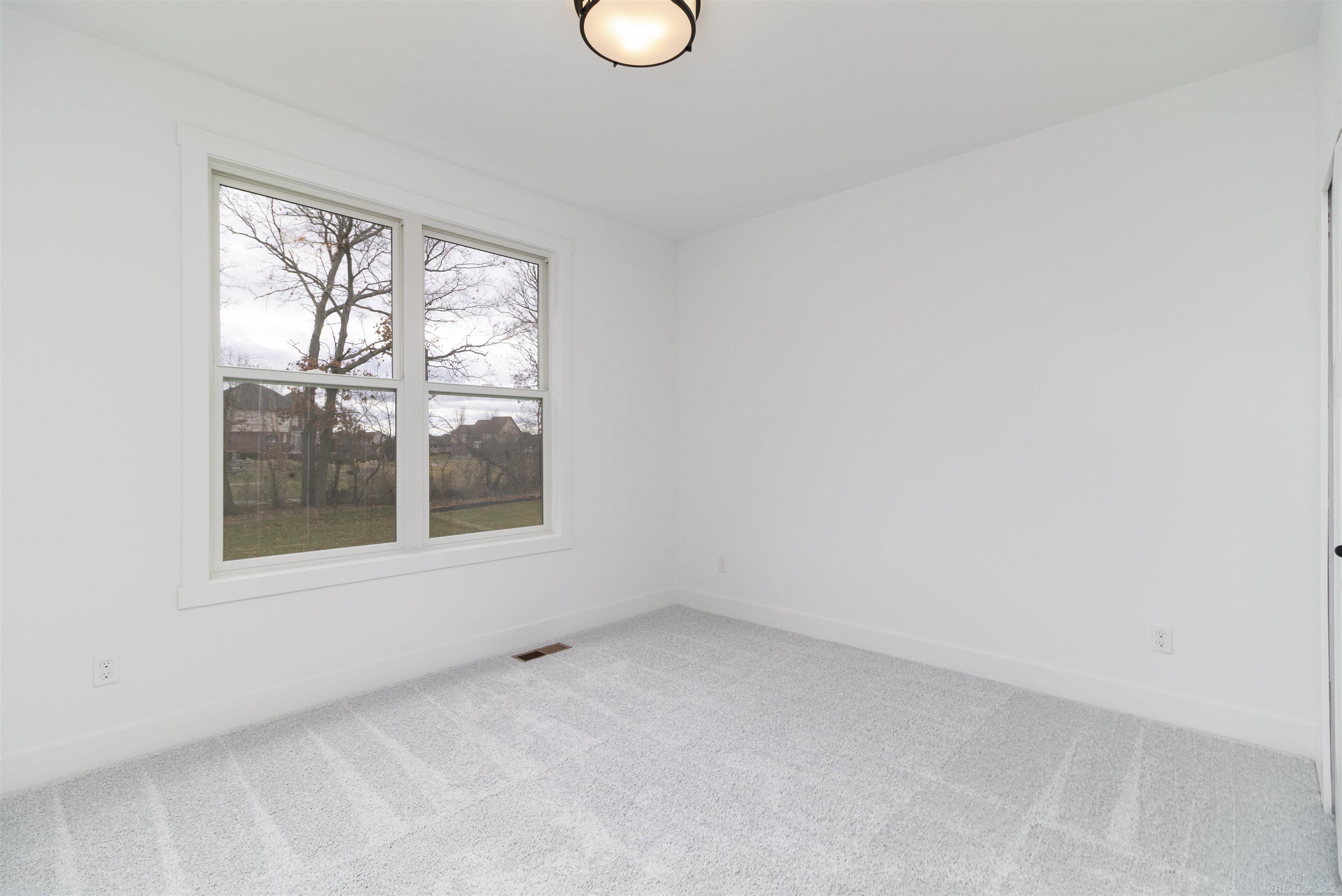 7583 Brunswick Washington, MI 48095 - Photo 25 of 31 Bedroom #3