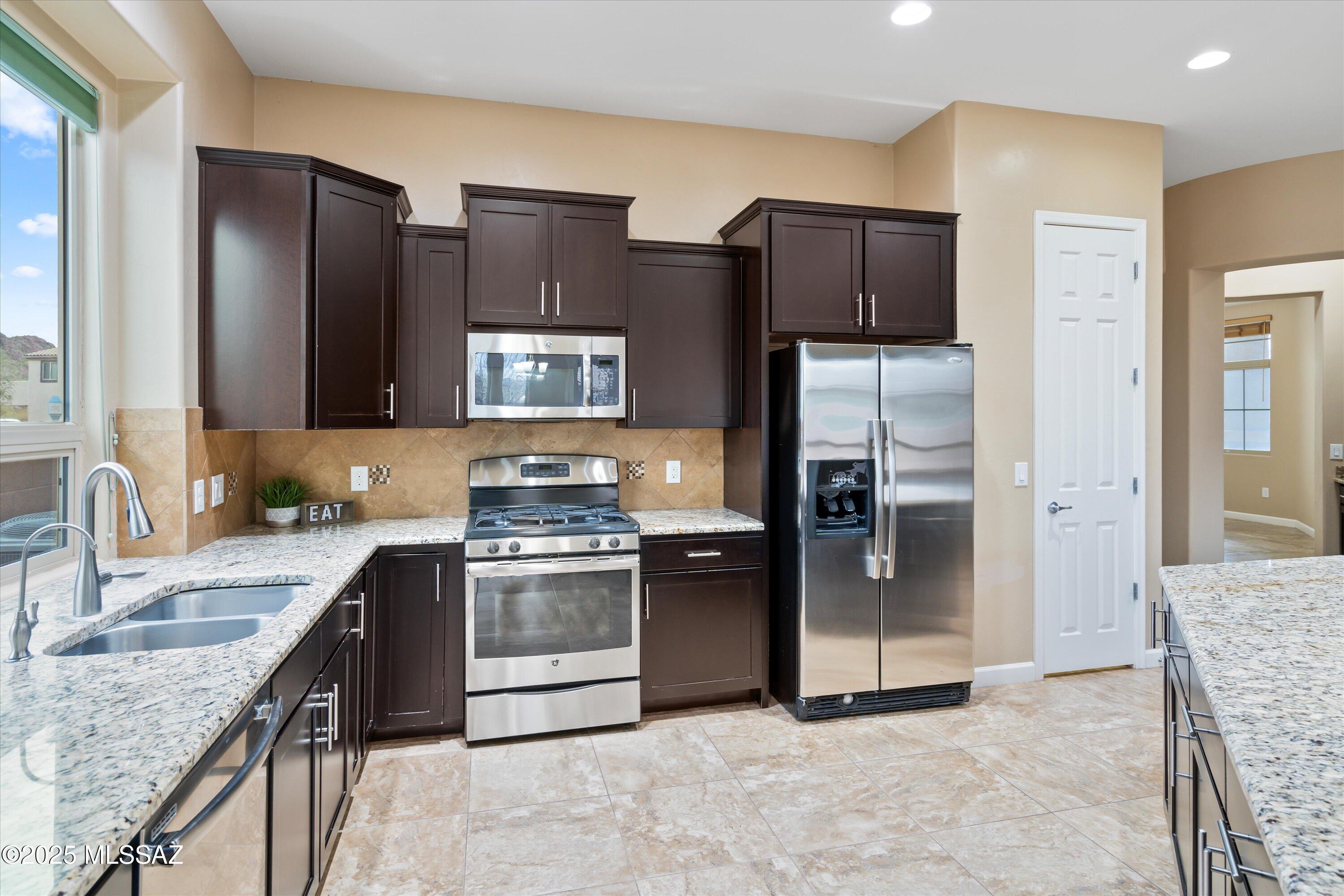 8638 West Epworth Road Marana, AZ 85653 - Photo 11 of 51