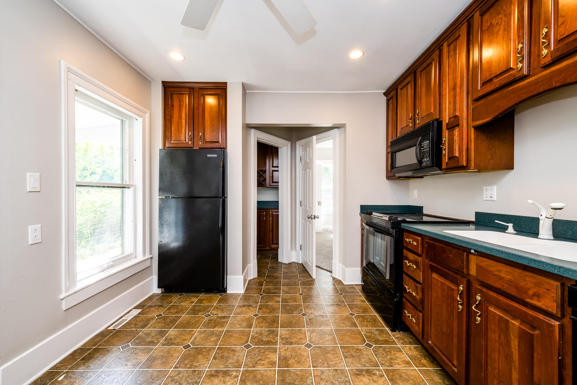 1007 State Street St. Joseph, MI 49085 - Photo 17 of 42 State-117