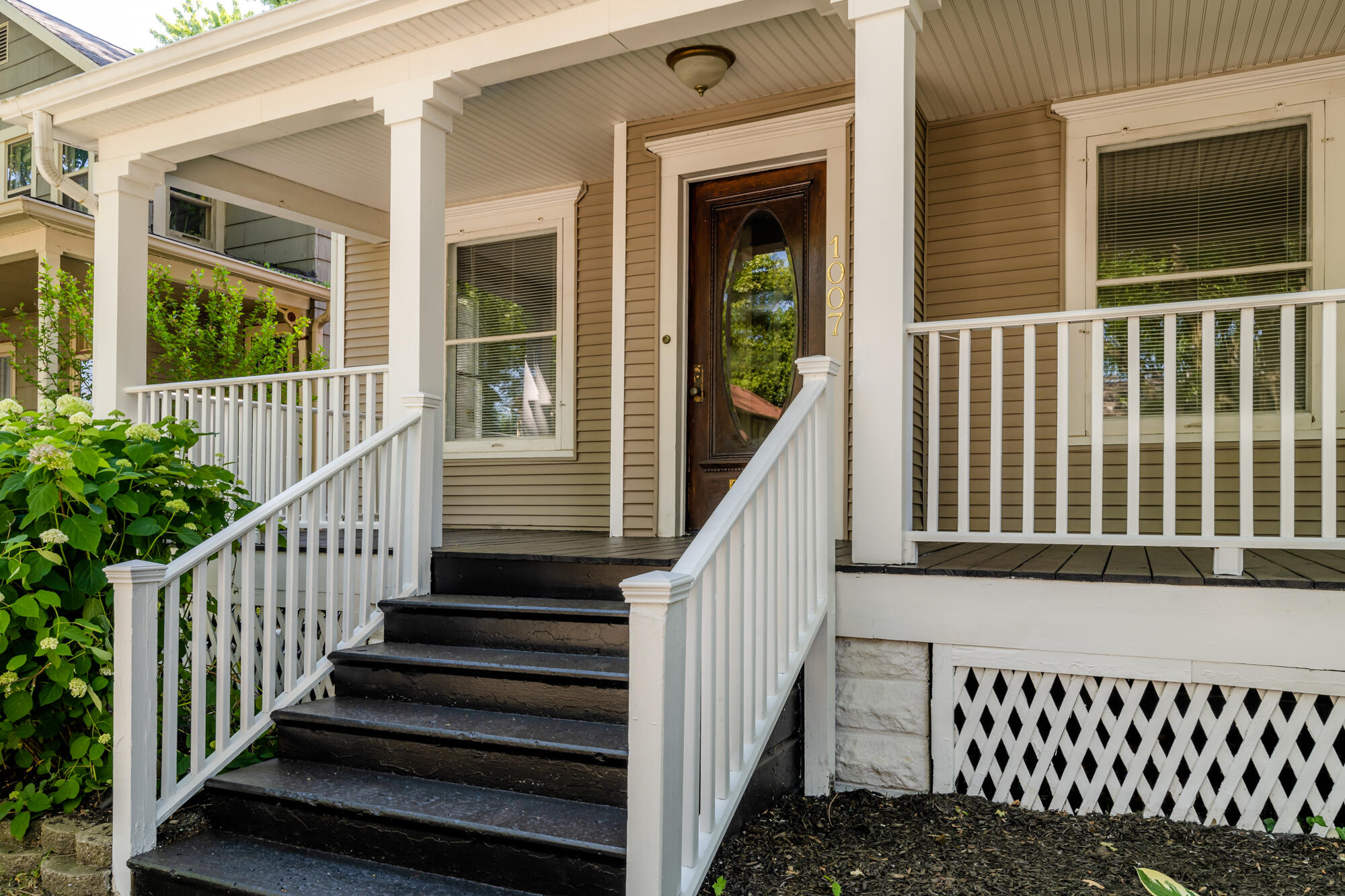 1007 State Street St. Joseph, MI 49085 - Photo 3 of 42 State-103