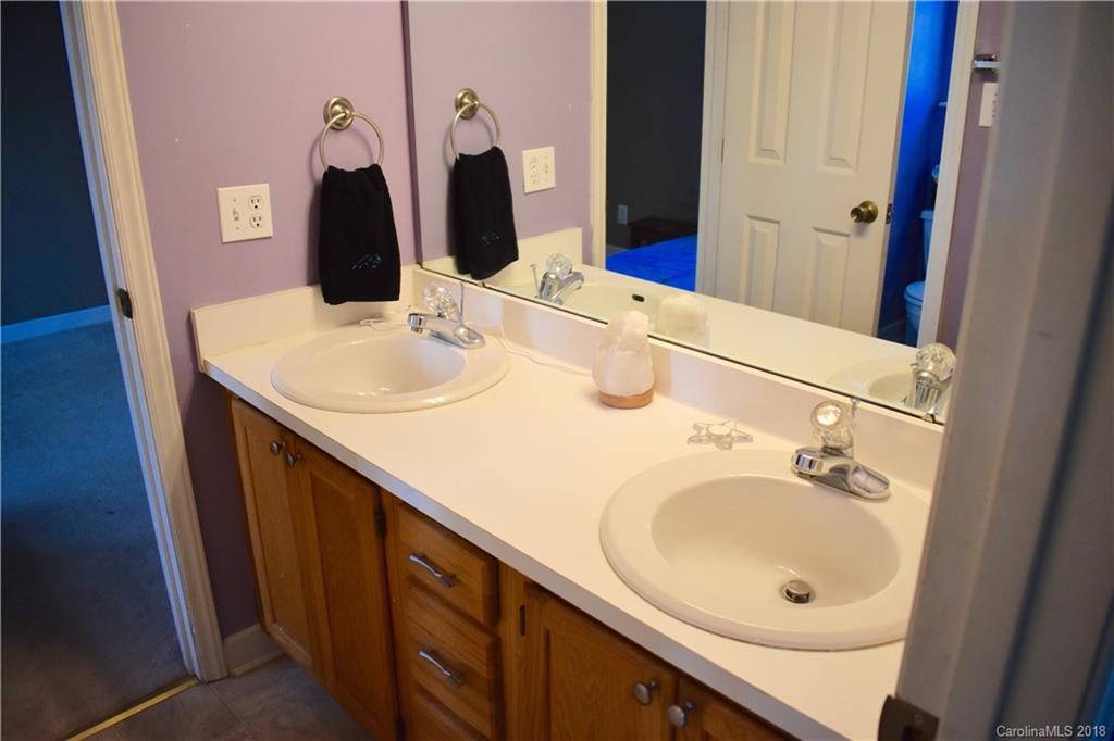 7206 Rothmore Street Charlotte, NC 28215 - Photo 18 of 32 Gallery Image 18