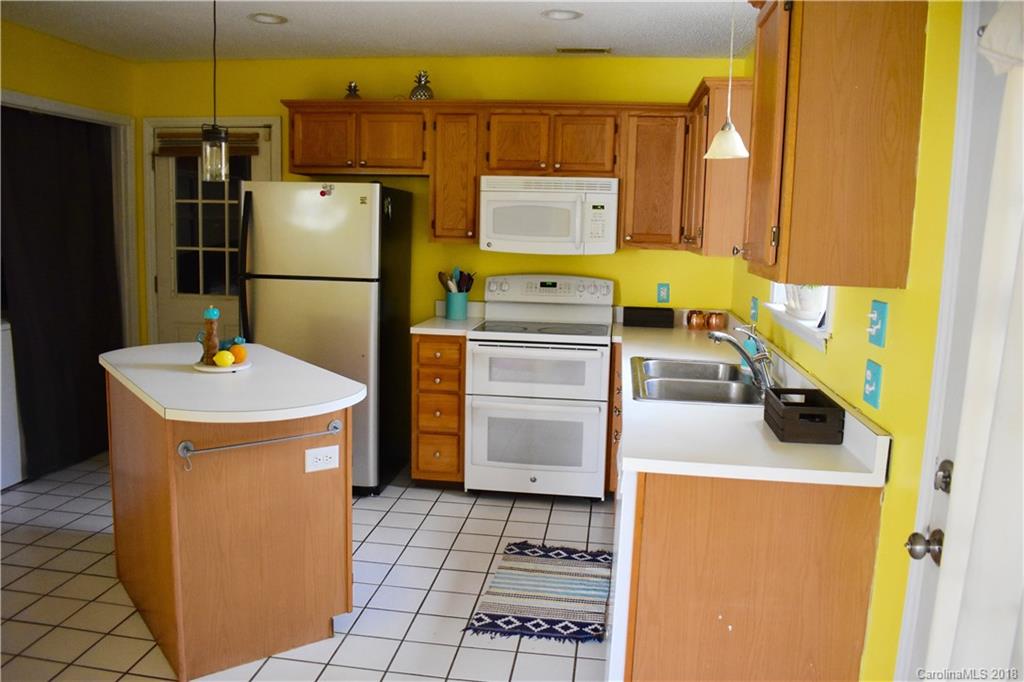 7206 Rothmore Street Charlotte, NC 28215 - Photo 6 of 32 Gallery Image 6