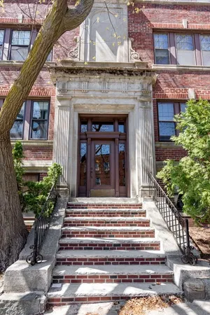 $5,300 | 6 Lanark Road, Unit 1, Brookline, MA 02445