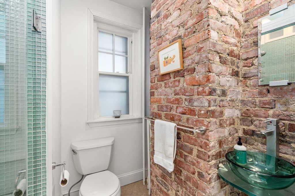 6 Lanark Road, Unit 1 Brookline, MA 02445 - Photo 16 of 19