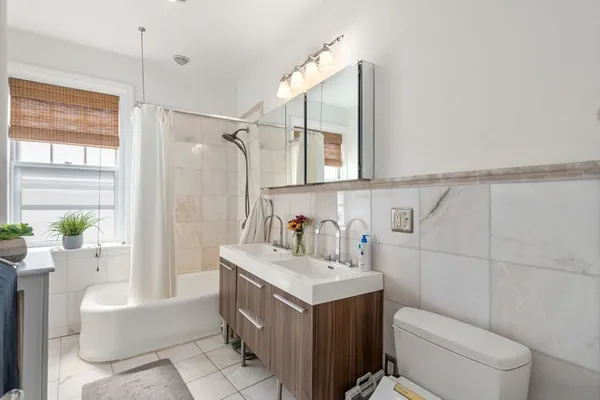 $5,300 | 6 Lanark Road, Unit 1, Brookline, MA 02445