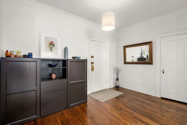 $5,300 | 6 Lanark Road, Unit 1, Brookline, MA 02445