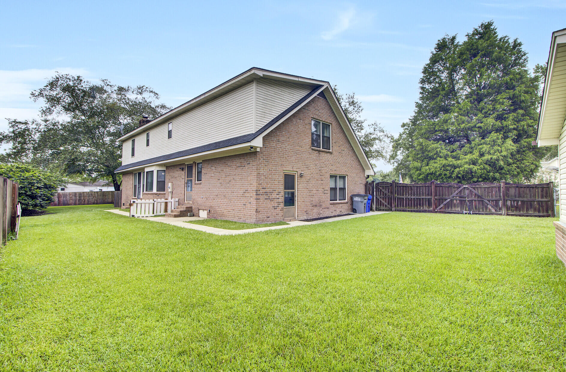 8000 Eberly Avenue North Charleston, SC 29420 - Photo 5 of 42 06_6_mls