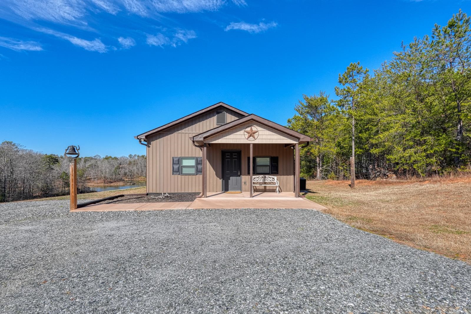 275 Michaels Court Chesnee, SC 29323 - Photo 2 of 43