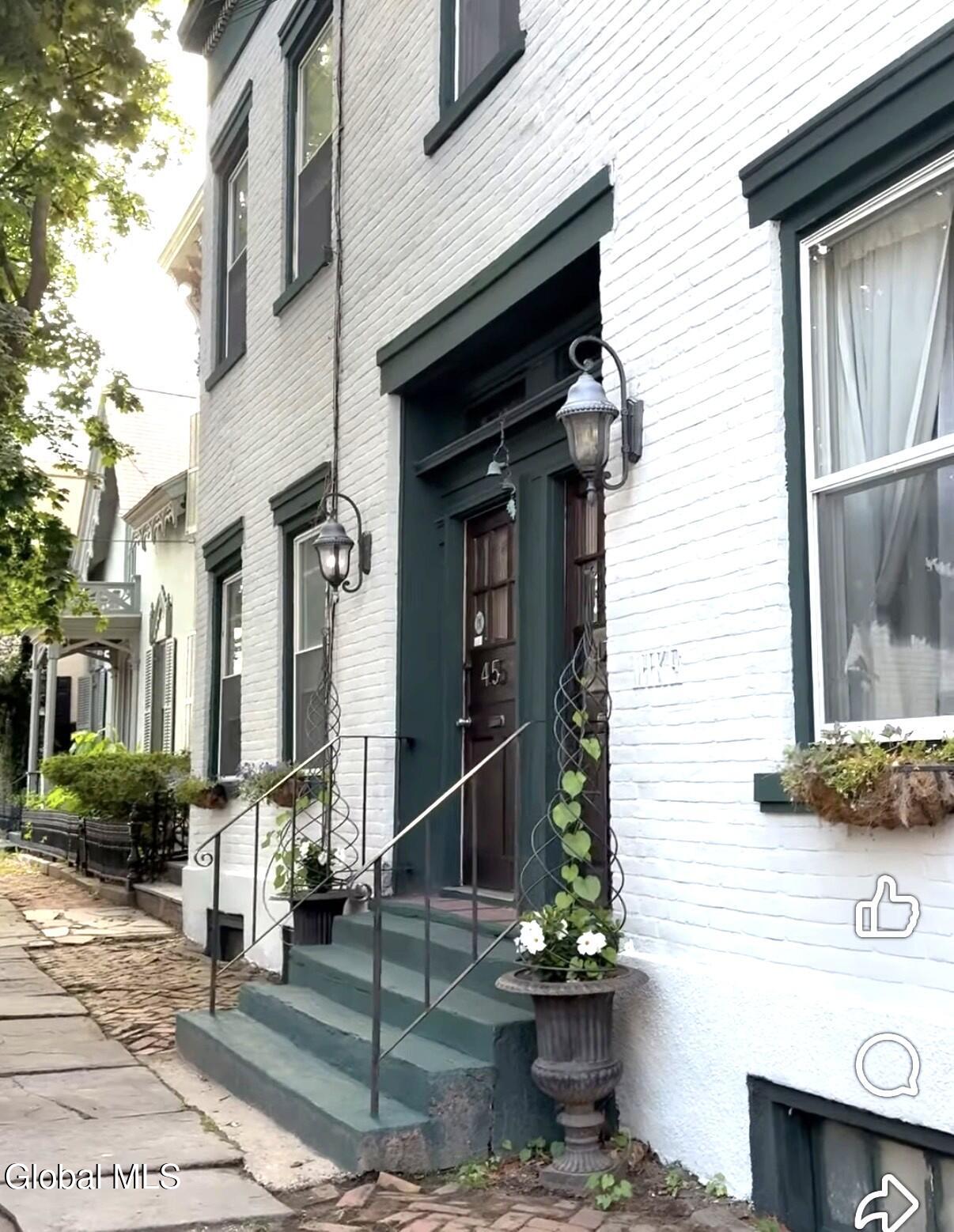 45 Front Street Schenectady, NY 12305 - Photo 4 of 55 IMG_3884