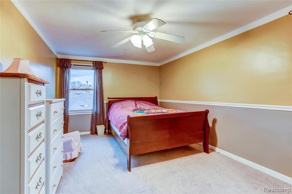 31051 Kelly Road Fraser, MI 48026 - Photo 16 of 24