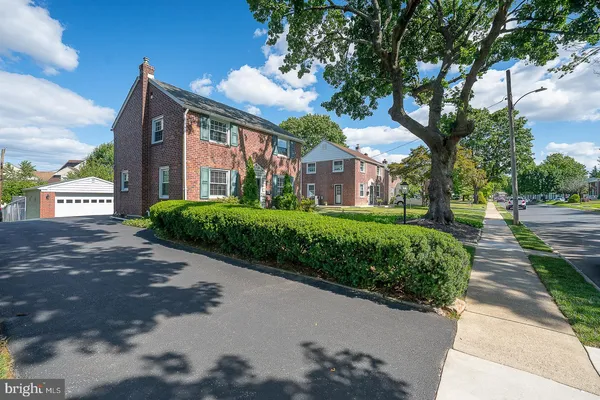 $575,000 | 43 Netherwood Drive, Springfield, PA 19064