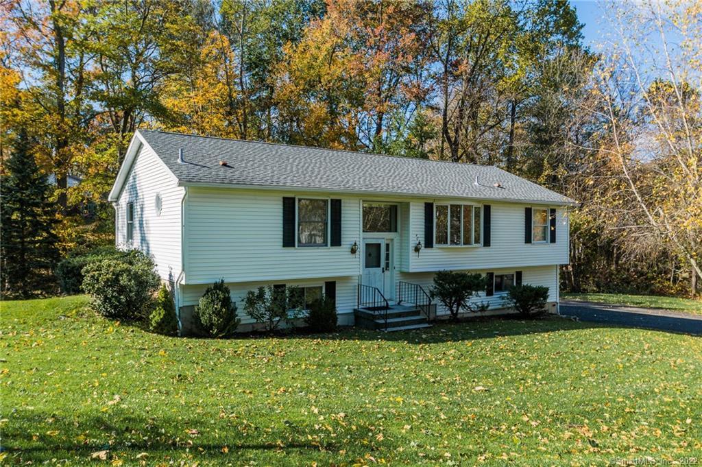 40 Harbor Ridge Road Danbury, CT 06811 - Photo 1 of 1