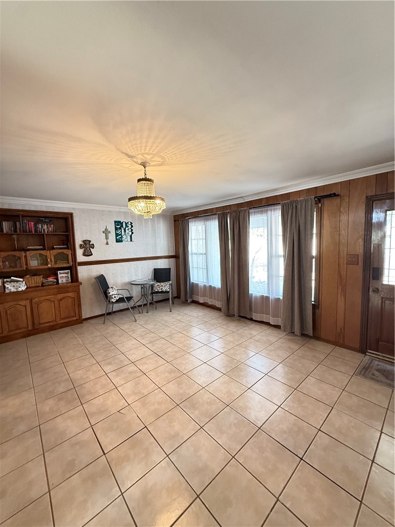 1603 Pena Street Alice, TX 78332 - Photo 3 of 15 a view of a livingroom with furniture