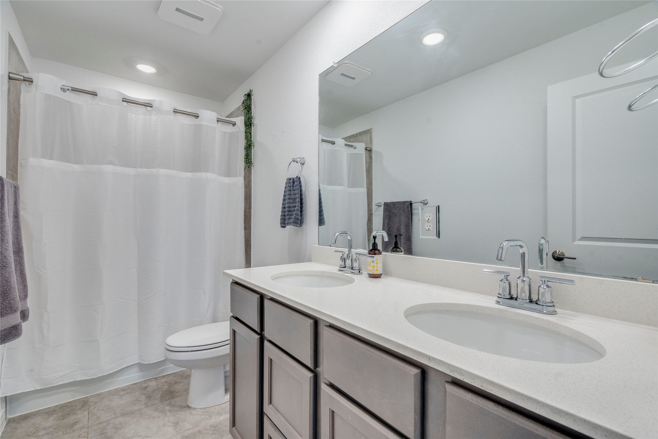 572 Pepperbark Loop Buda, TX 78610 - Photo 28 of 34 Gallery Image 28