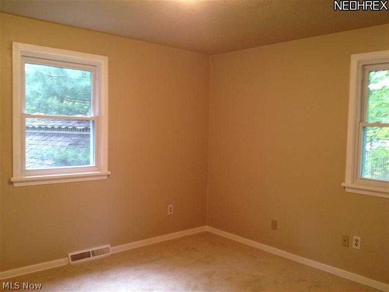 15305 Darrow Road Vermilion, OH 44089 - Photo 8 of 13