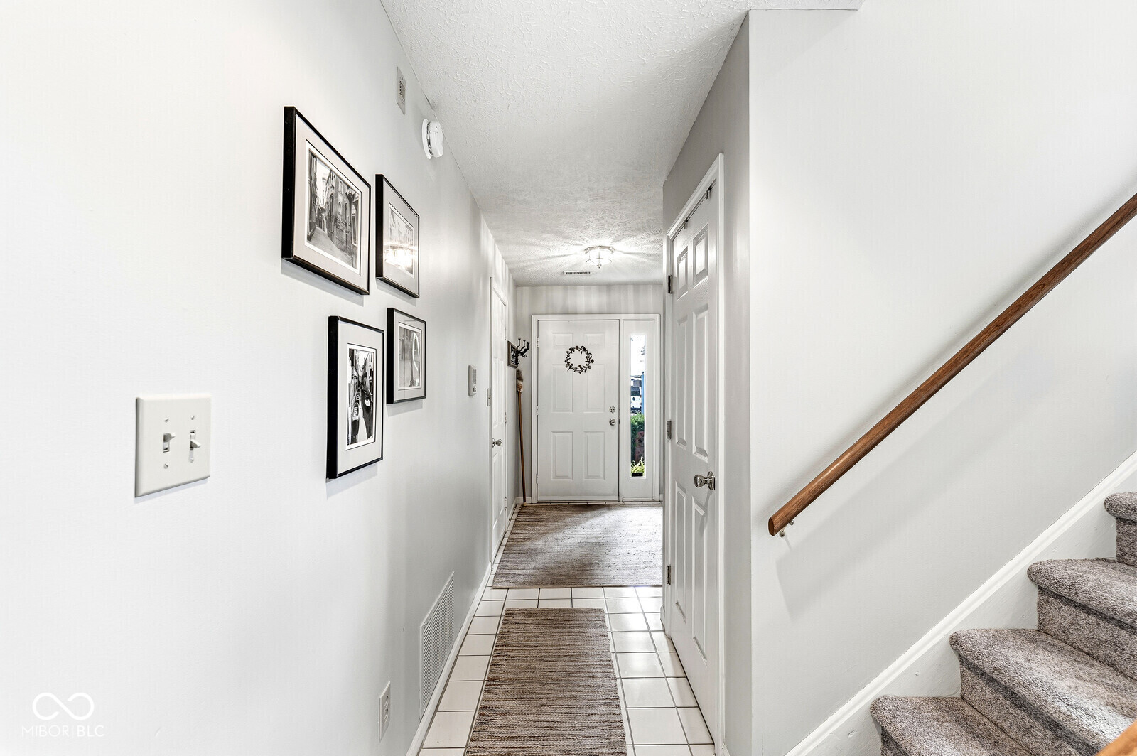6908 Ralph Court Indianapolis, IN 46220 - Photo 4 of 44