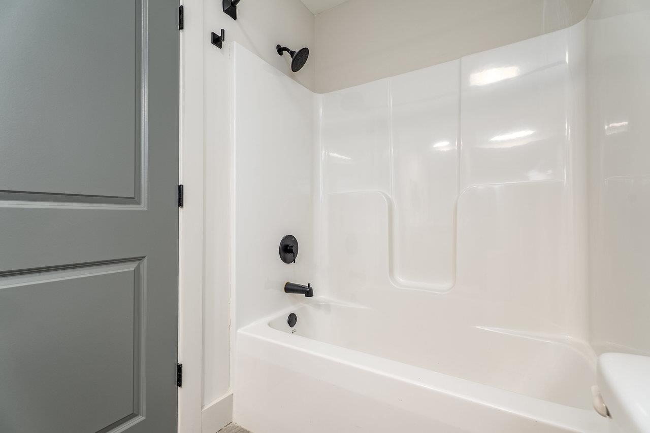 30 Field Court Bridgewater, VA 22812 - Photo 54 of 65 a bathroom with a bathtub