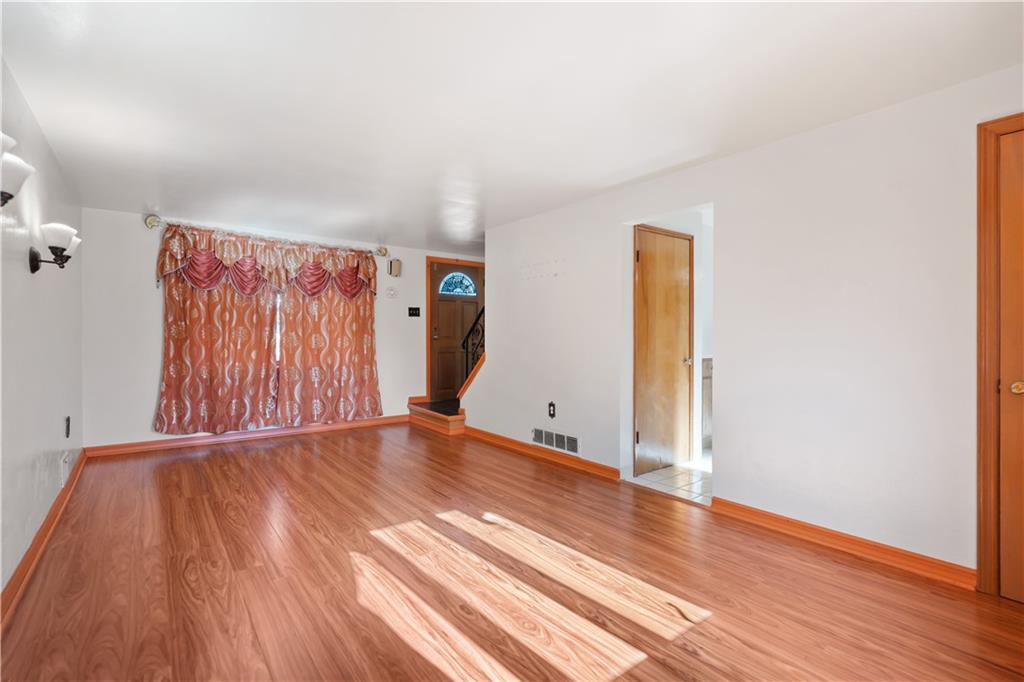 1452 Prospect Road Pittsburgh, PA 15227 - Photo 4 of 25 Gallery Image 4
