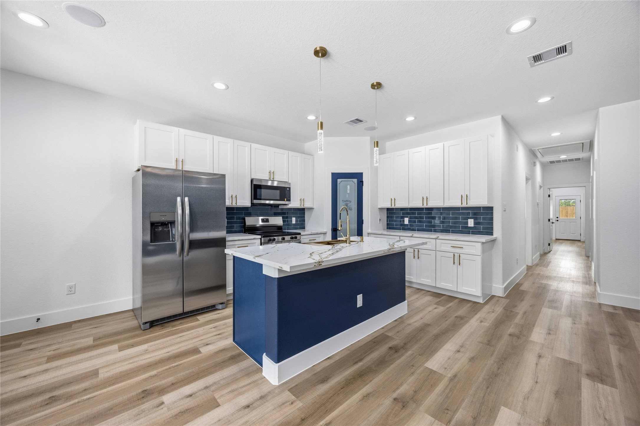 8531 Rinn Street, Unit A Houston, TX 77078 - Photo 6 of 30
