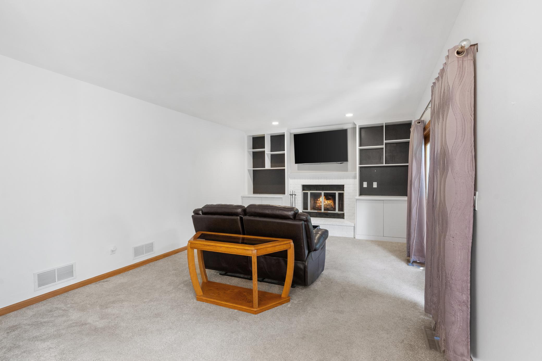 9882 Purgatory Road Eden Prairie, MN 55347 - Photo 6 of 32