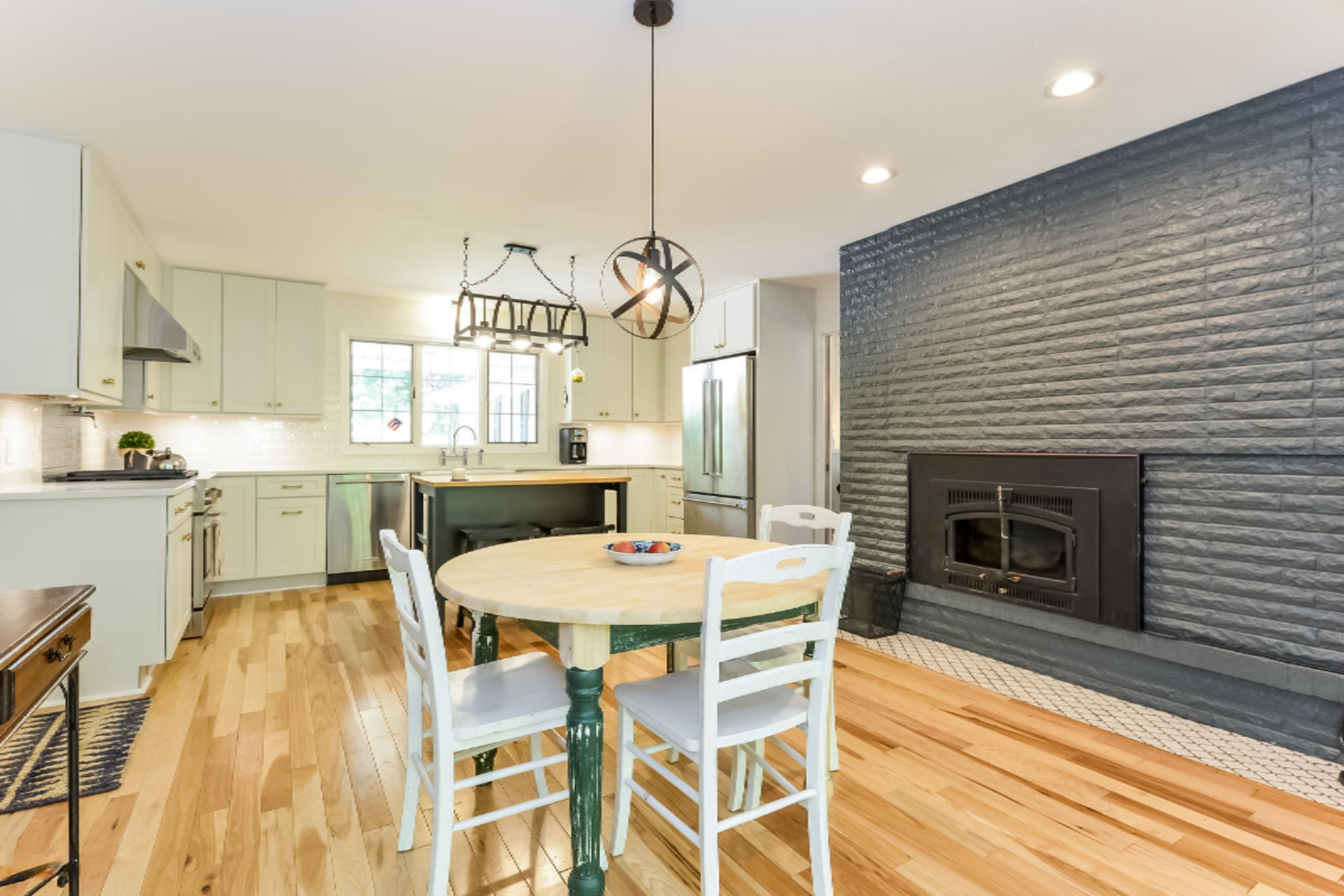 8607 West R Avenue Kalamazoo, MI 49009 - Photo 12 of 42 012-Breakfast_Nook-5834468-medium