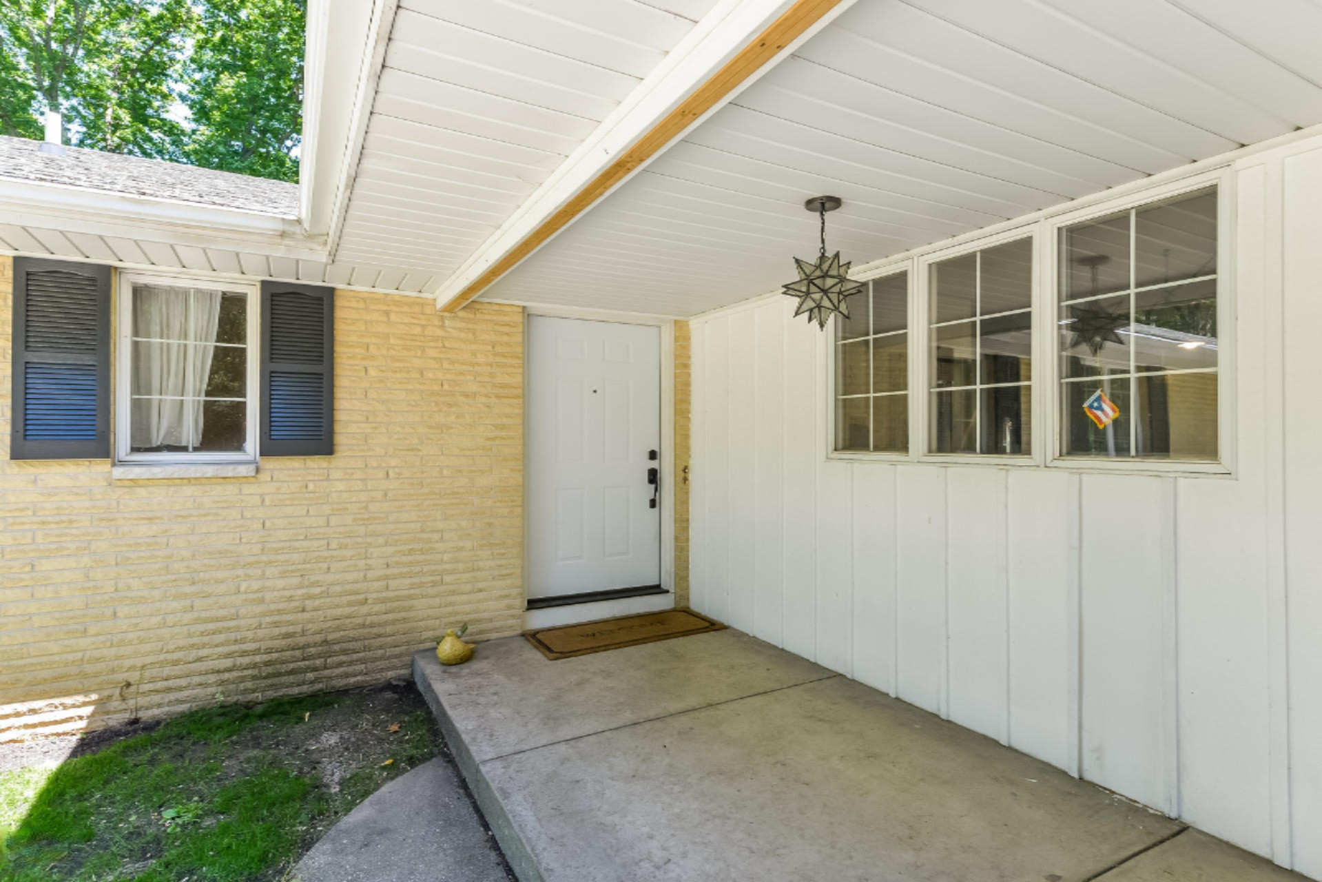8607 West R Avenue Kalamazoo, MI 49009 - Photo 3 of 42 003-Front_View-5834451-medium