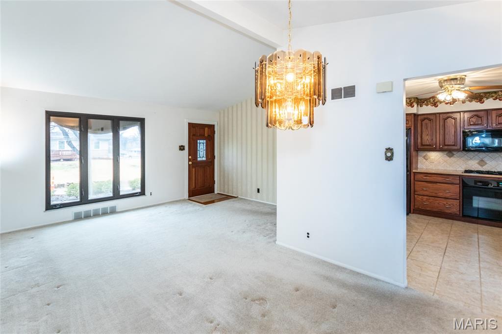 2818 Redstone Drive St. Louis, MO 63125 - Photo 7 of 27 Gallery Image 7
