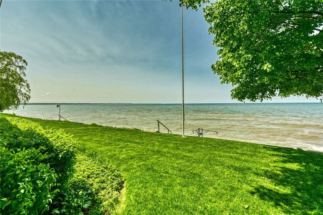 534 Forest Lawn Road Webster, NY 14580 - Photo 3 of 29