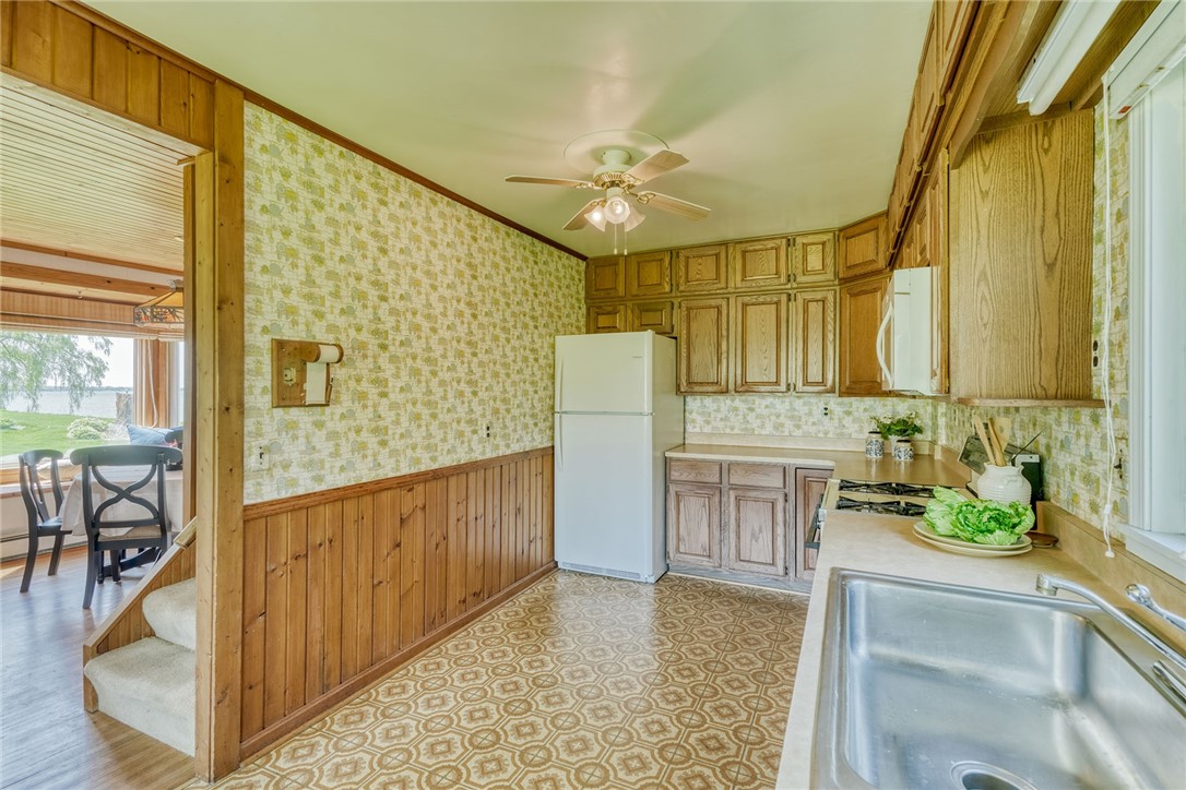 534 Forest Lawn Road Webster, NY 14580 - Photo 8 of 29