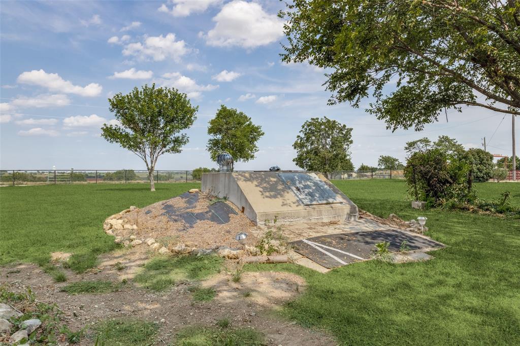 6482 County Road 321 Valley View, TX 76272 - Photo 30 of 40
