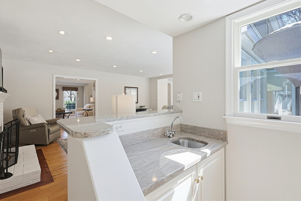 8 Weyman Lane Sharon, MA 02067 - Photo 11 of 42