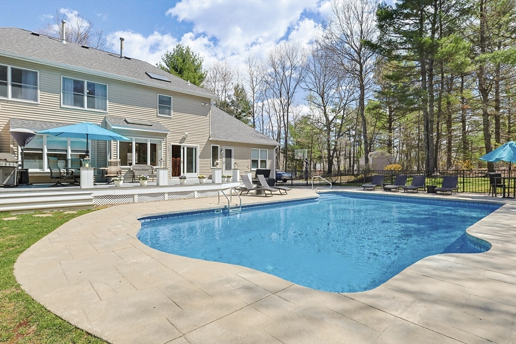 8 Weyman Lane Sharon, MA 02067 - Photo 40 of 42