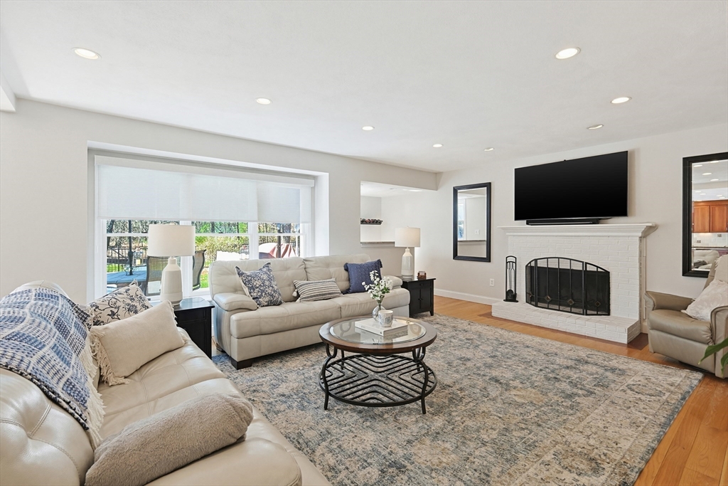 8 Weyman Lane Sharon, MA 02067 - Photo 8 of 42